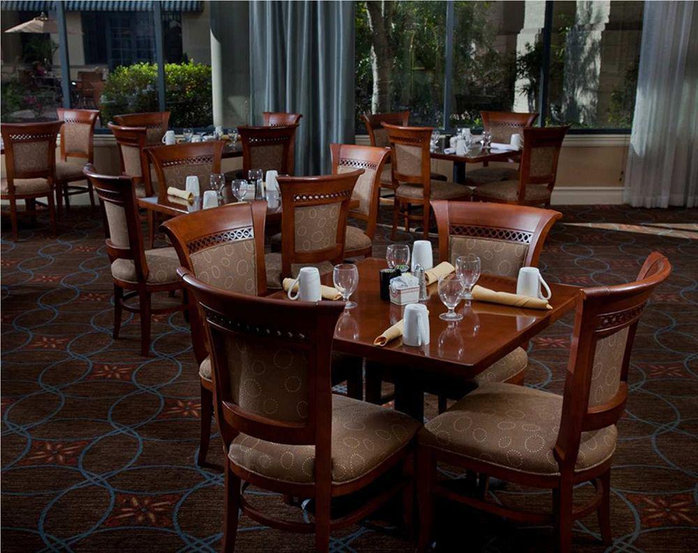 Hilton New Orleans Airport Hotel Kenner Restaurant photo